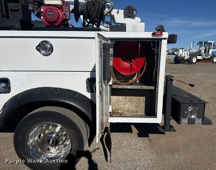 image for item EG1970 2018 Ford F450 Super Duty XL utility / service truck