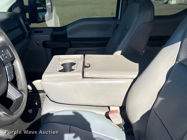 image for item EG1970 2018 Ford F450 Super Duty XL utility / service truck