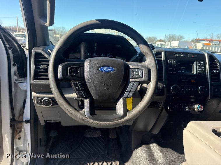 image for item EG1970 2018 Ford F450 Super Duty XL utility / service truck