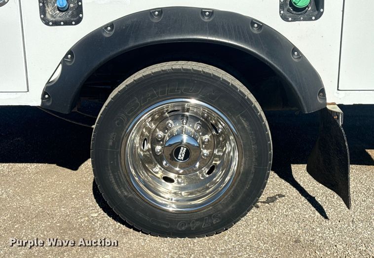 image for item EG1970 2018 Ford F450 Super Duty XL utility / service truck