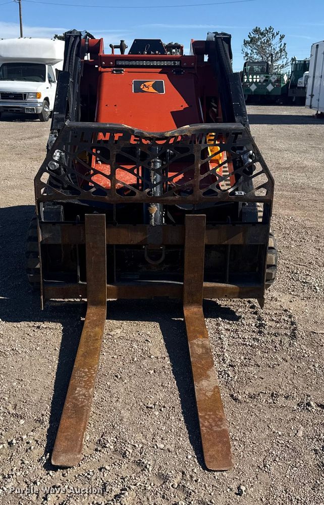 image for item EG1972 2022 Ditch Witch SK3000 compact utility loader