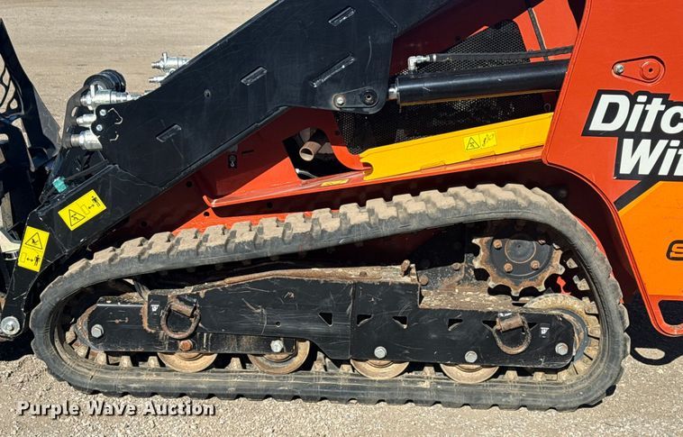 image for item EG1972 2022 Ditch Witch SK3000 compact utility loader
