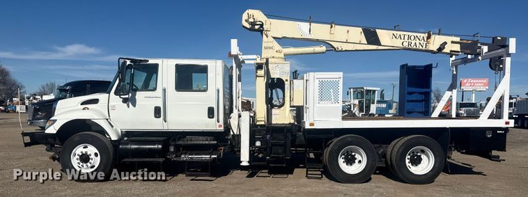 image for item EG1974 2006 International 7400 crane truck