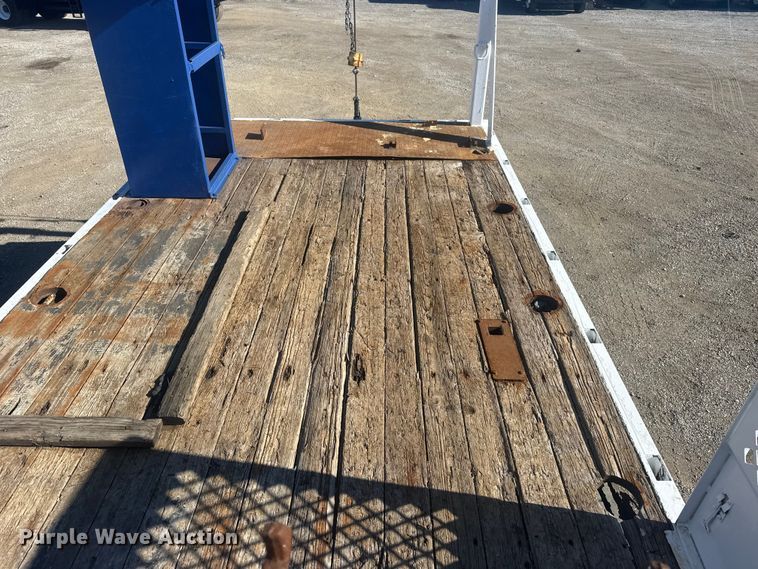 image for item EG1974 2006 International 7400 crane truck