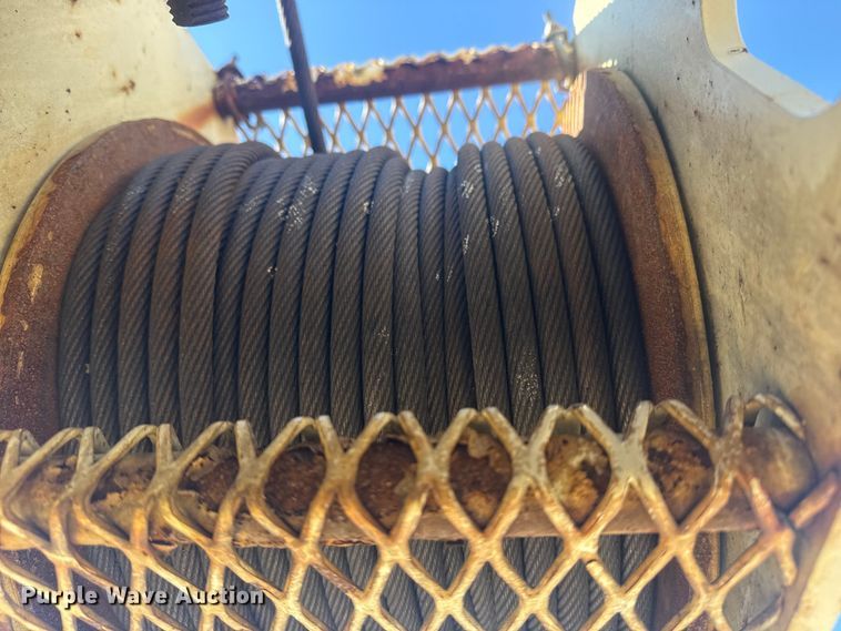 image for item EG1974 2006 International 7400 crane truck