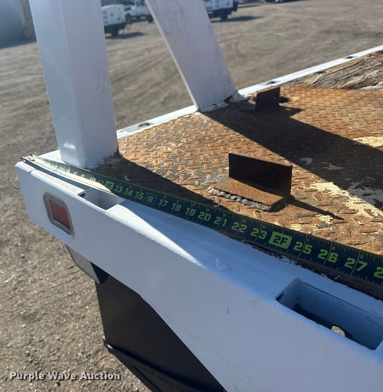 image for item EG1974 2006 International 7400 crane truck