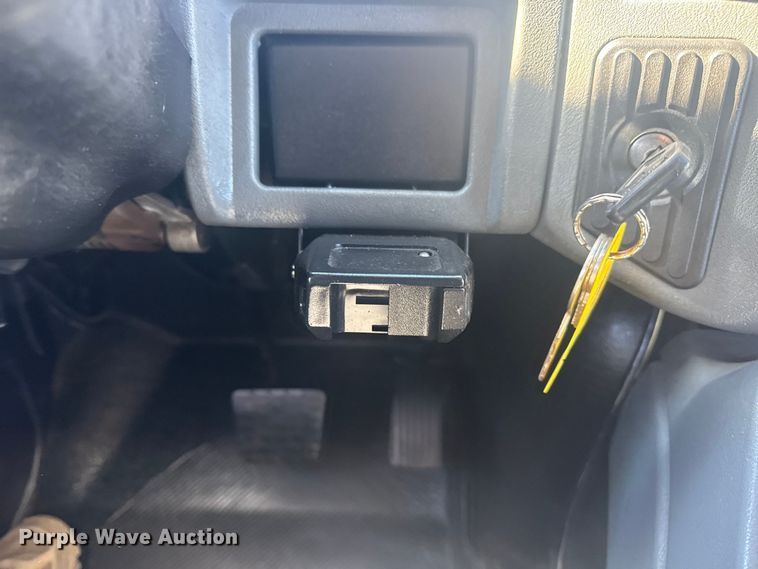 image for item EG1974 2006 International 7400 crane truck