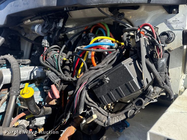 image for item EG1974 2006 International 7400 crane truck