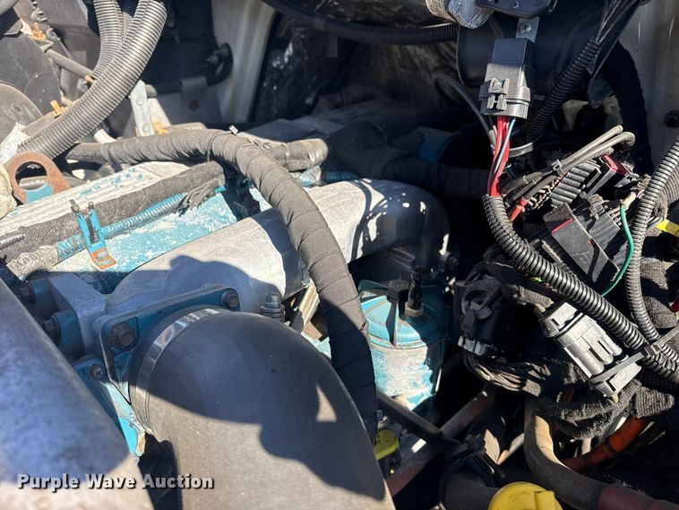 image for item EG1974 2006 International 7400 crane truck