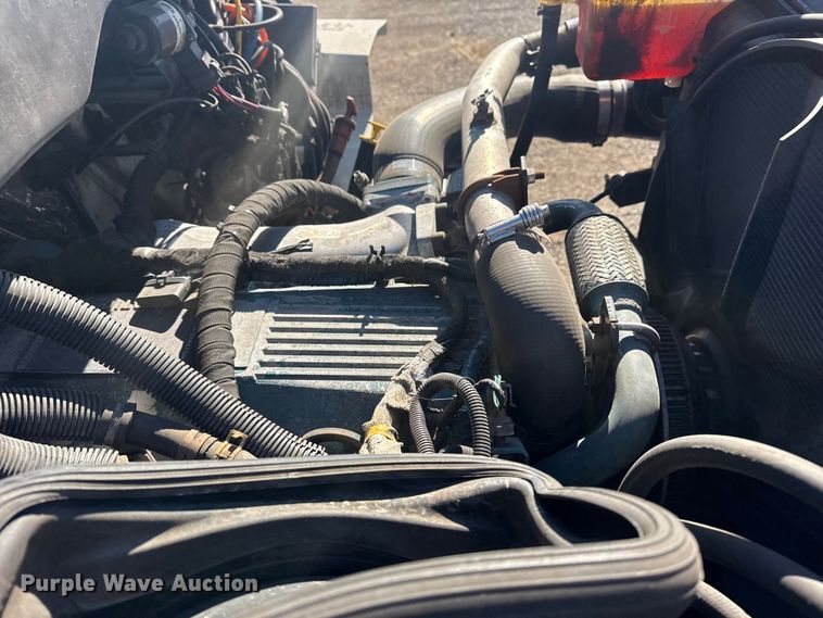 image for item EG1974 2006 International 7400 crane truck