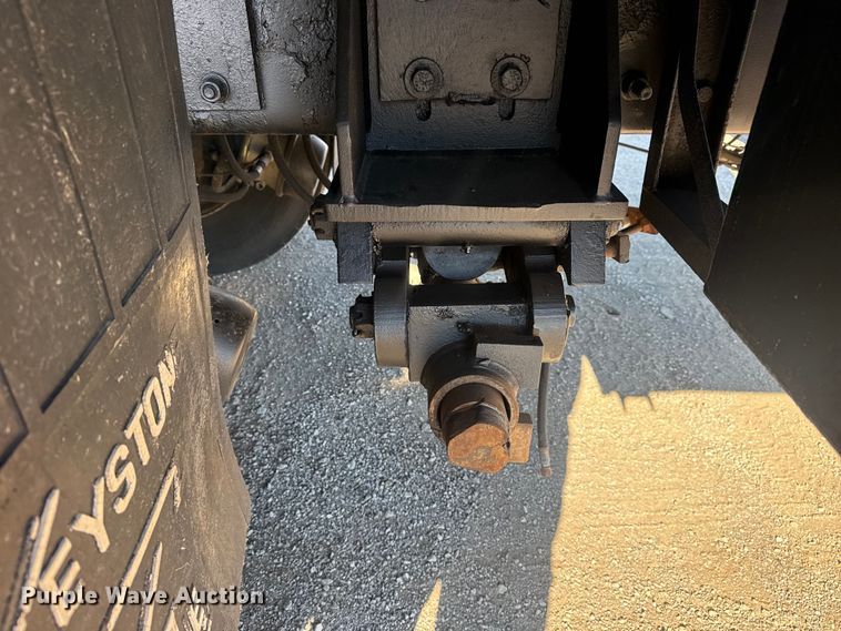 image for item EG1974 2006 International 7400 crane truck