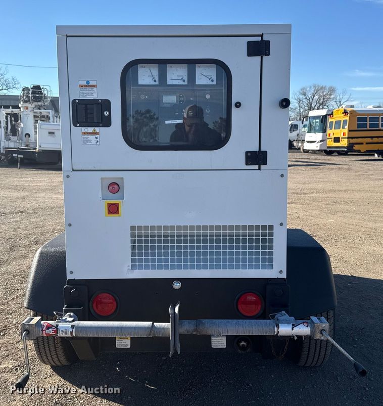 image for item EG1976 2021 Doosan Portable Power G25WDO-T4F generator