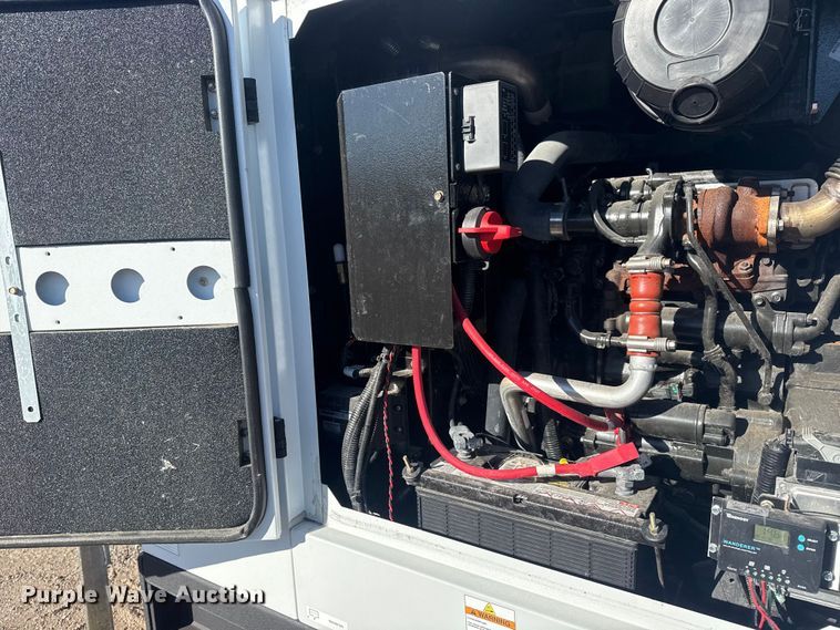 image for item EG1976 2021 Doosan Portable Power G25WDO-T4F generator