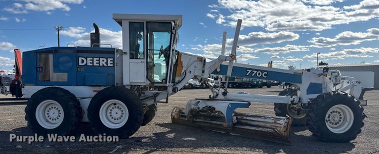 image for item EG1982 2000 John Deere 770C motor grader