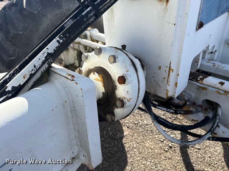 image for item EG1982 2000 John Deere 770C motor grader