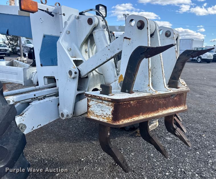 image for item EG1982 2000 John Deere 770C motor grader