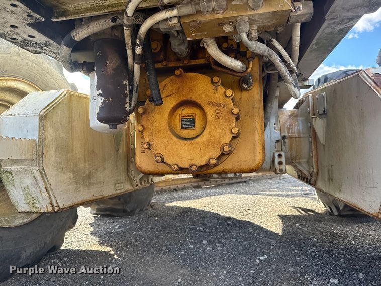 image for item EG1982 2000 John Deere 770C motor grader