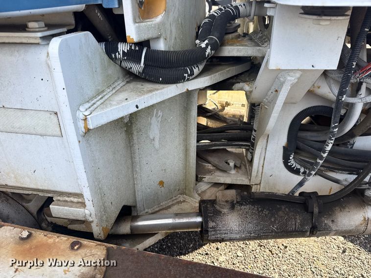 image for item EG1982 2000 John Deere 770C motor grader