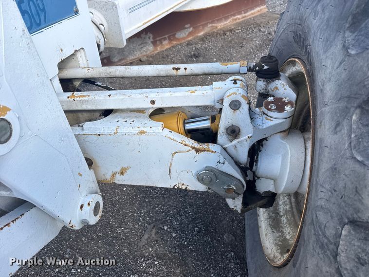 image for item EG1982 2000 John Deere 770C motor grader