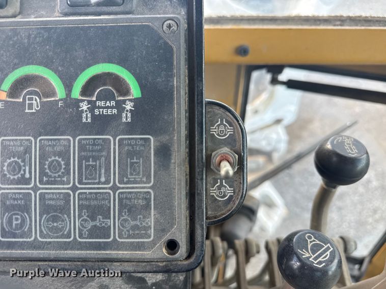 image for item EG1982 2000 John Deere 770C motor grader