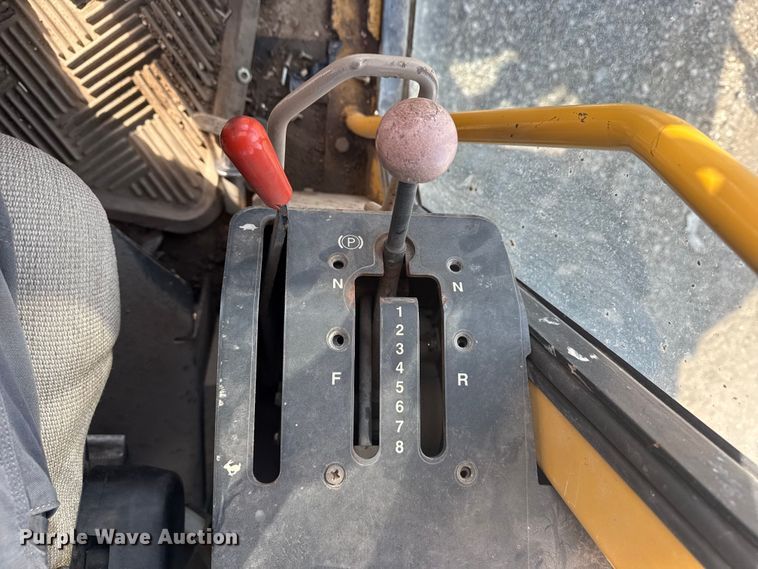 image for item EG1982 2000 John Deere 770C motor grader