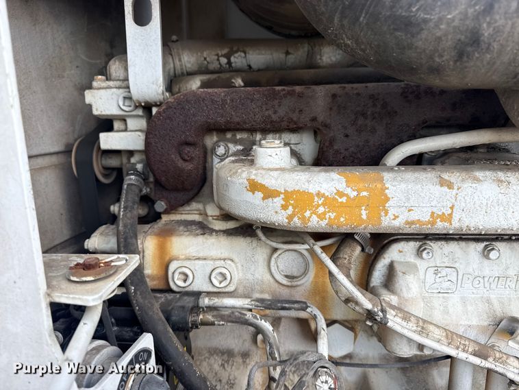 image for item EG1982 2000 John Deere 770C motor grader