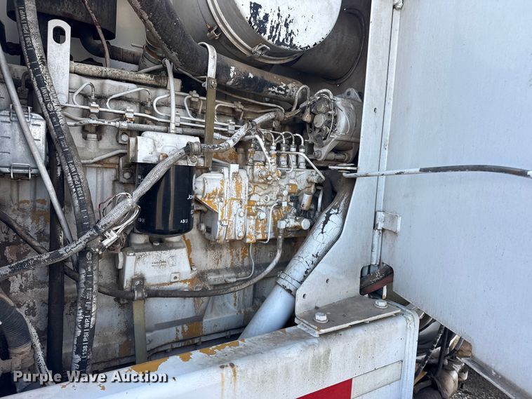 image for item EG1982 2000 John Deere 770C motor grader