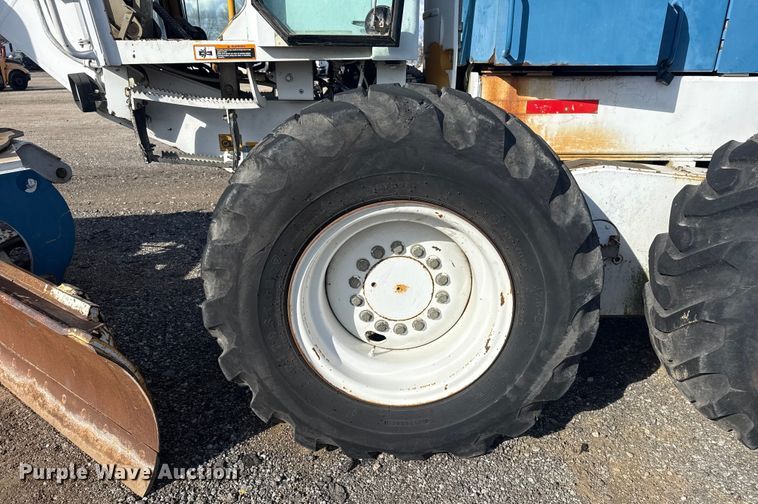 image for item EG1982 2000 John Deere 770C motor grader