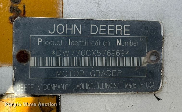 image for item EG1982 2000 John Deere 770C motor grader