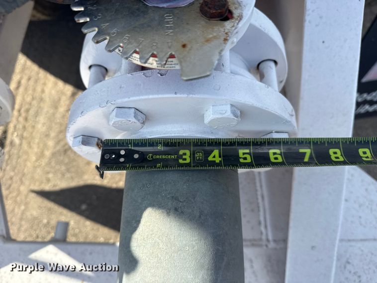 image for item EG1988 2011 Mack CHU613 vacuum truck