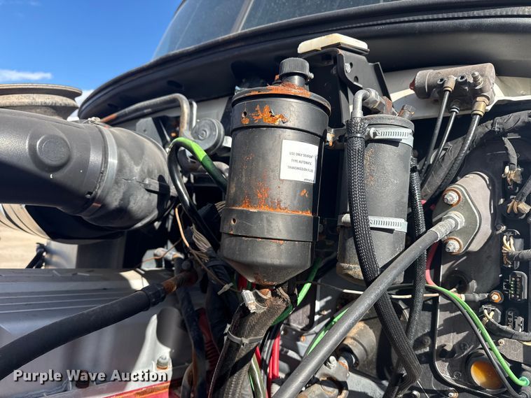 image for item EG1988 2011 Mack CHU613 vacuum truck