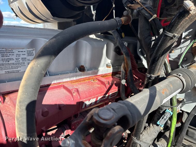 image for item EG1988 2011 Mack CHU613 vacuum truck