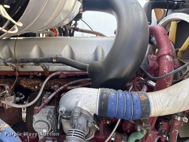 image for item EG1988 2011 Mack CHU613 vacuum truck