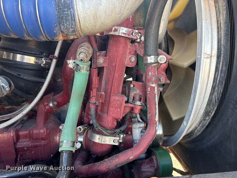 image for item EG1988 2011 Mack CHU613 vacuum truck