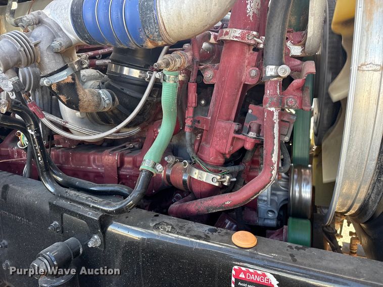 image for item EG1988 2011 Mack CHU613 vacuum truck