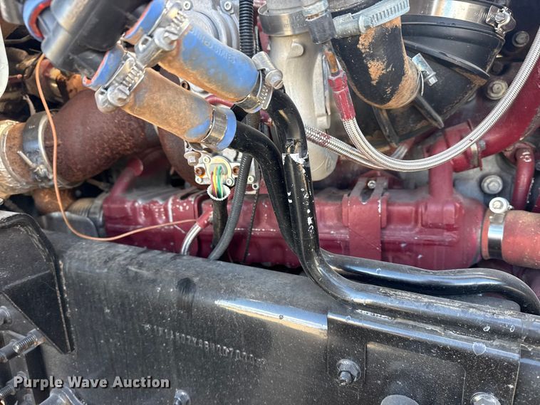 image for item EG1988 2011 Mack CHU613 vacuum truck