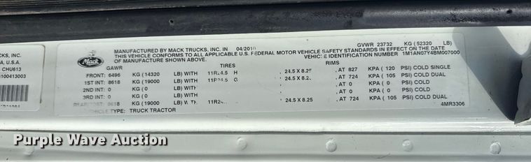 image for item EG1988 2011 Mack CHU613 vacuum truck