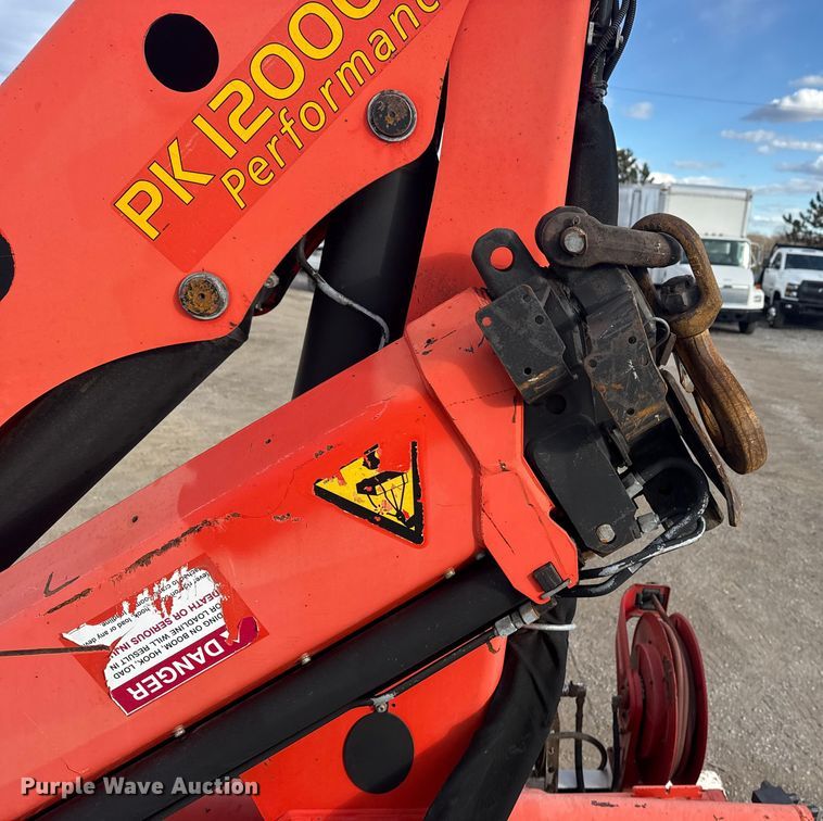 image for item EG1989 2010 International 7400 crane truck