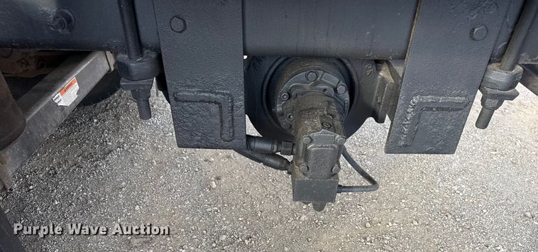 image for item EG1989 2010 International 7400 crane truck