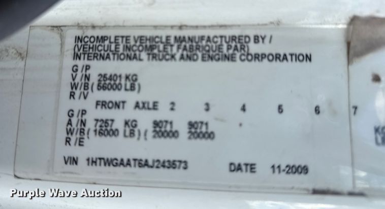 image for item EG1989 2010 International 7400 crane truck