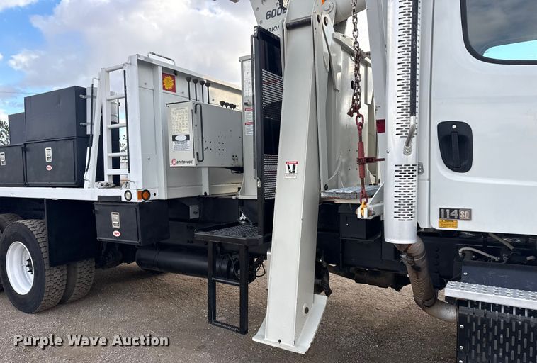 image for item EG1990 2013 Freightliner 114SD crane truck