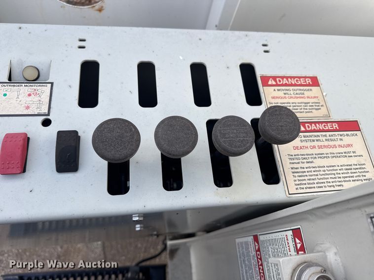 image for item EG1990 2013 Freightliner 114SD crane truck