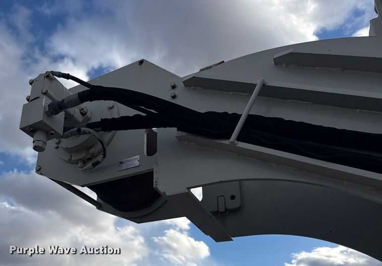 image for item EG1990 2013 Freightliner 114SD crane truck