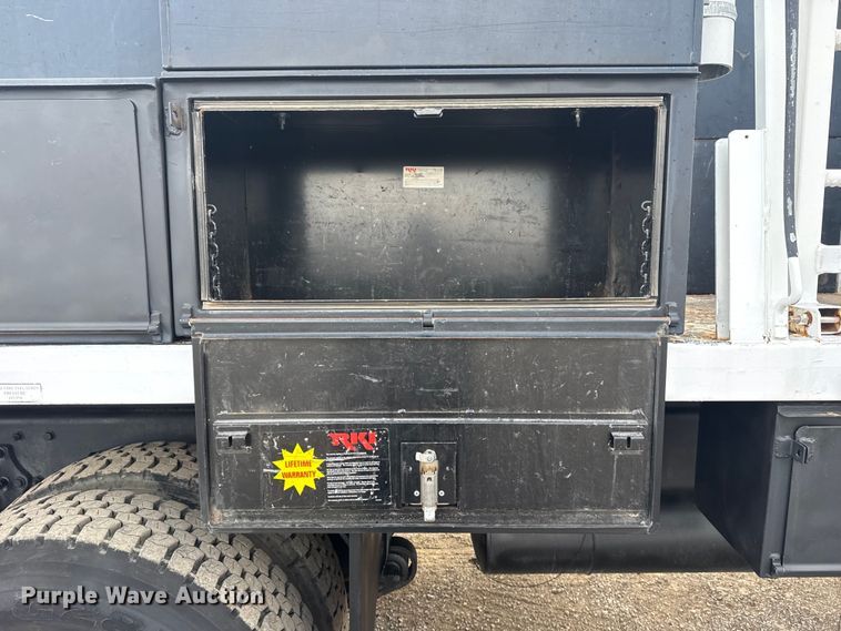 image for item EG1990 2013 Freightliner 114SD crane truck