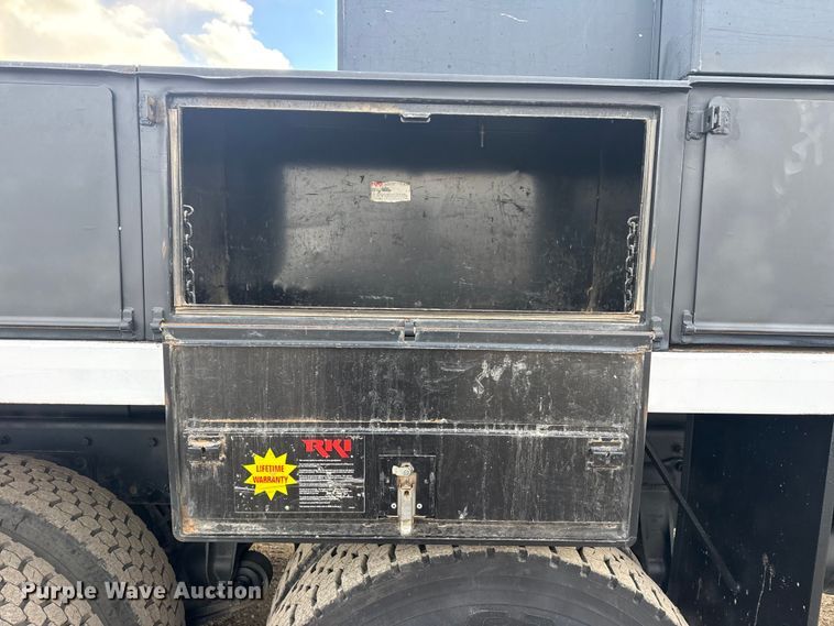 image for item EG1990 2013 Freightliner 114SD crane truck