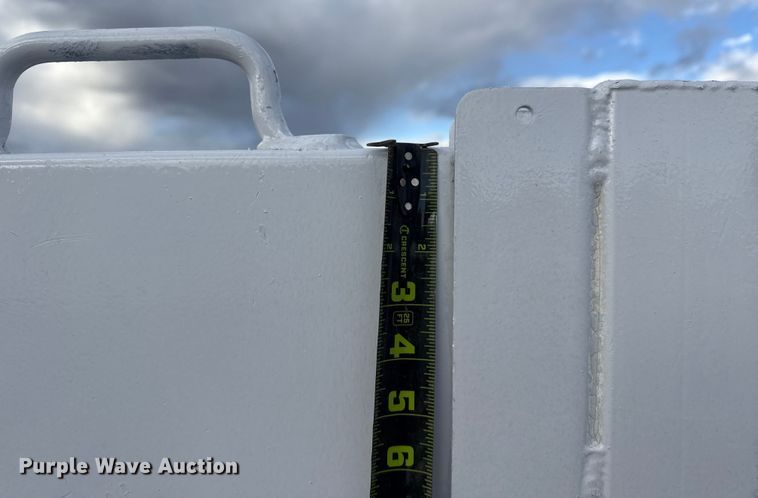 image for item EG1990 2013 Freightliner 114SD crane truck