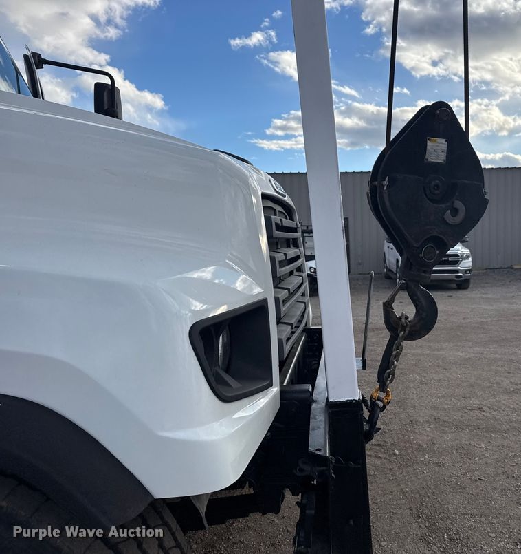 image for item EG1990 2013 Freightliner 114SD crane truck