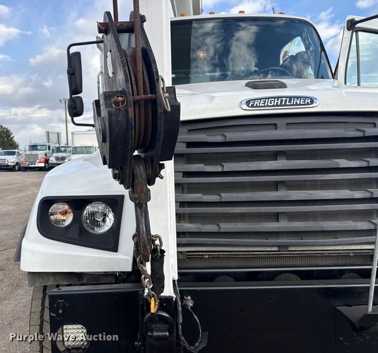 image for item EG1990 2013 Freightliner 114SD crane truck