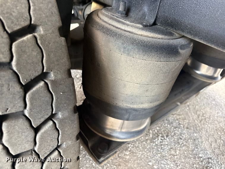 image for item EG1990 2013 Freightliner 114SD crane truck