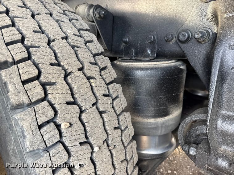 image for item EG1990 2013 Freightliner 114SD crane truck